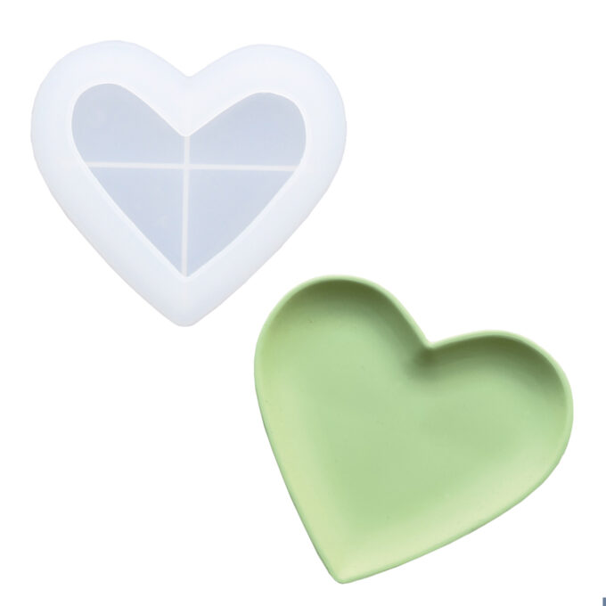 Silicone mould for casting a heart-shaped trinket dish