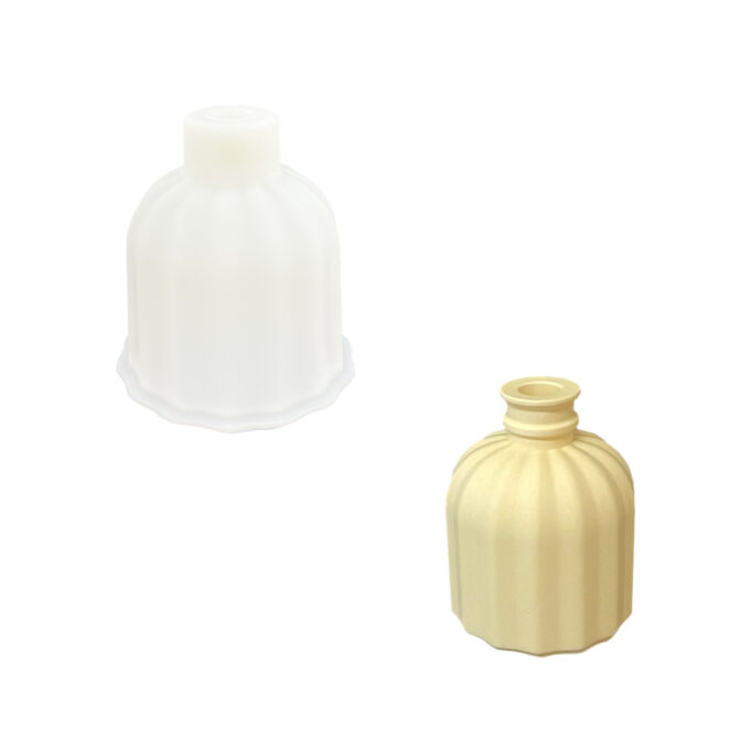 Stampo in silicone per la realizzazione di un vaso a strisce “ Jesmonite ”